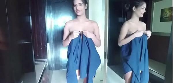  Poonam pandey